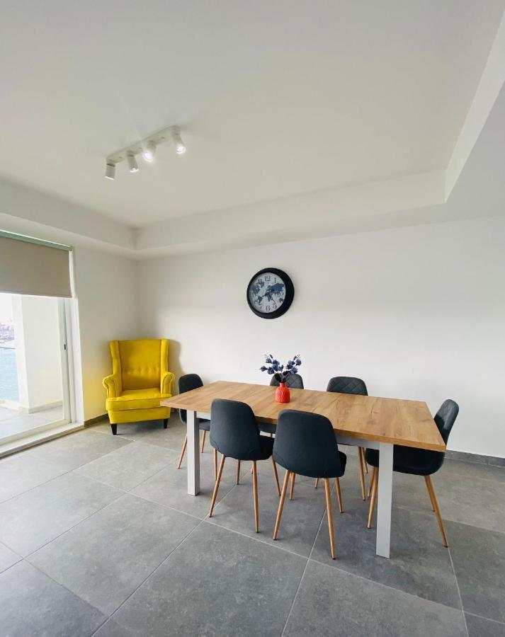 Sliema Seaview Apartment- Valletta Views - Apt 8, 49 Tigne Point Mansions Bagian luar foto