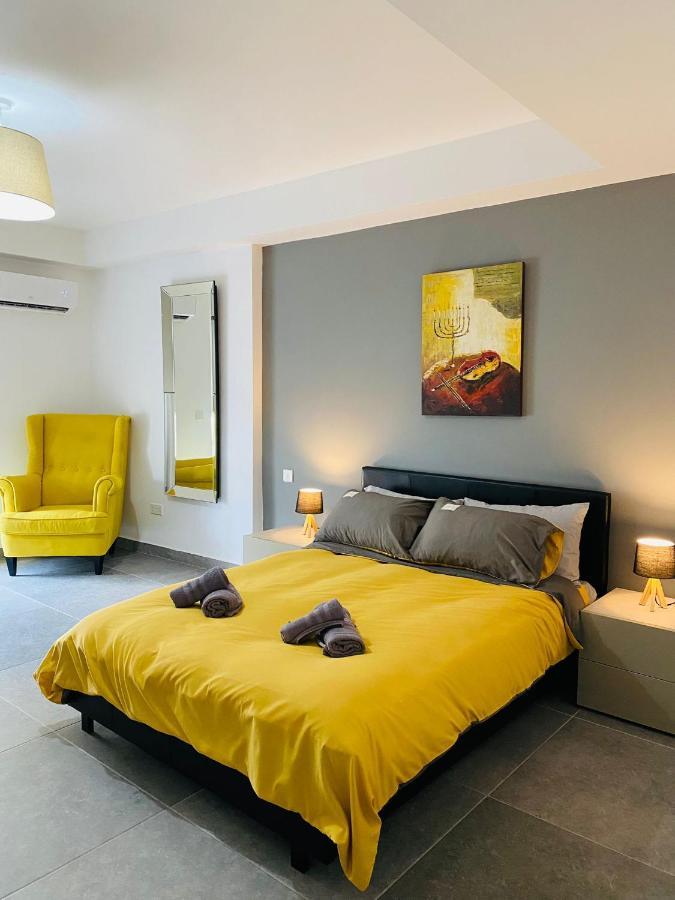 Sliema Seaview Apartment- Valletta Views - Apt 8, 49 Tigne Point Mansions Bagian luar foto