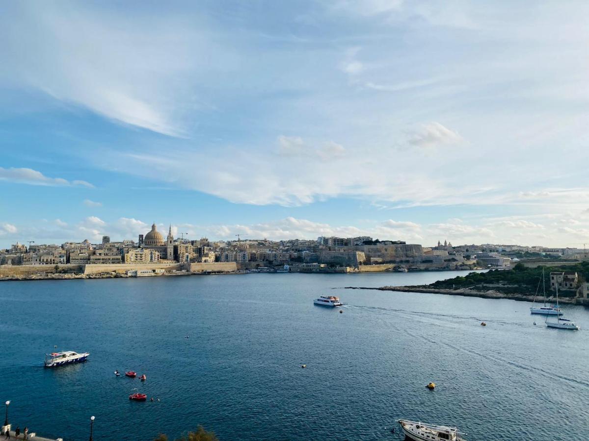 Sliema Seaview Apartment- Valletta Views - Apt 8, 49 Tigne Point Mansions Bagian luar foto